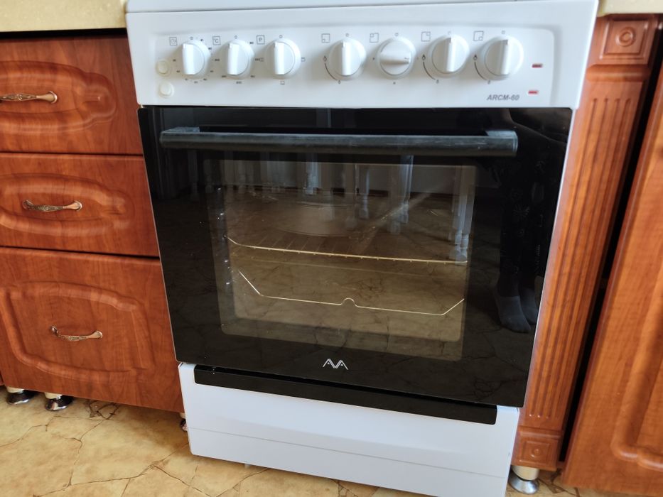 Продам газоэлектрическую плиту.