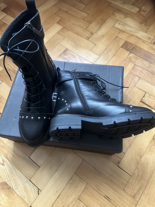 Черни дамски боти от естествена кожа