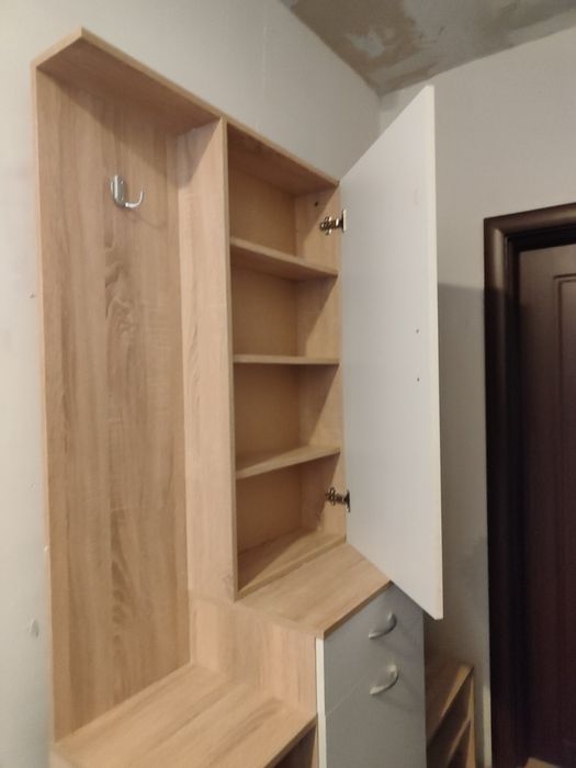 Портманто с рафтове и огледало
