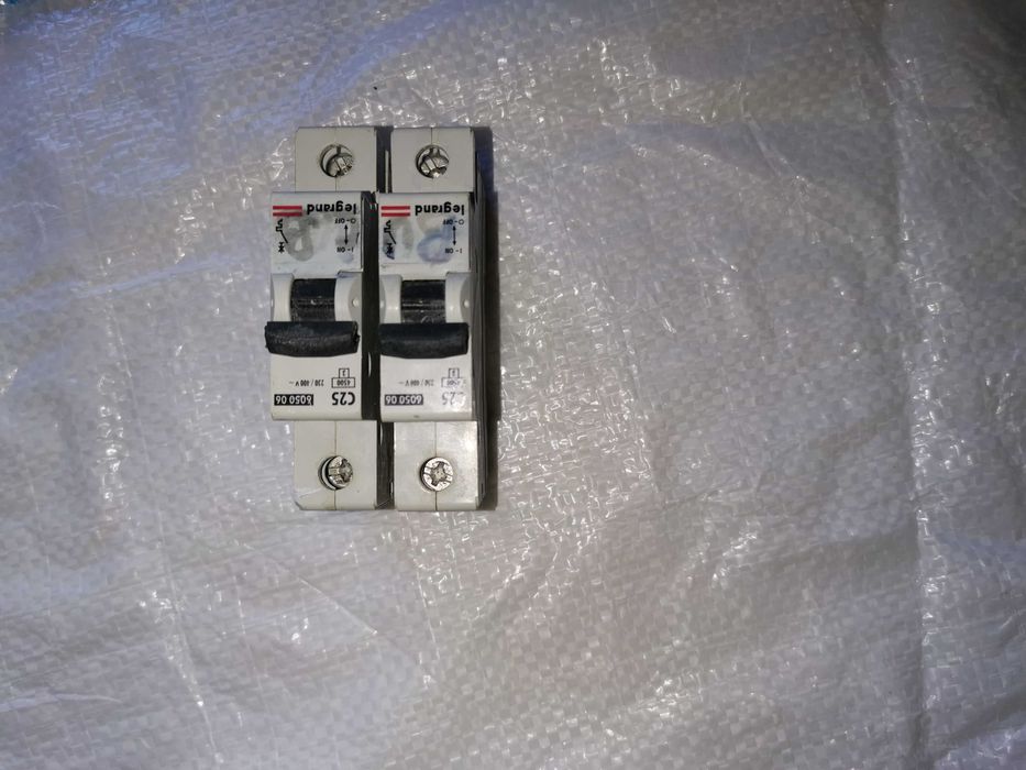 Sigurante electrice legrand de 16 si 25  A