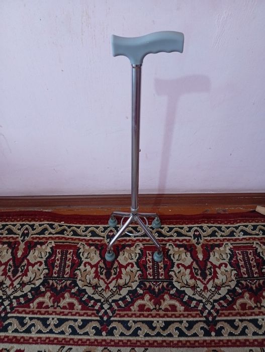 Четырёхопорная трость (квадропод), новая