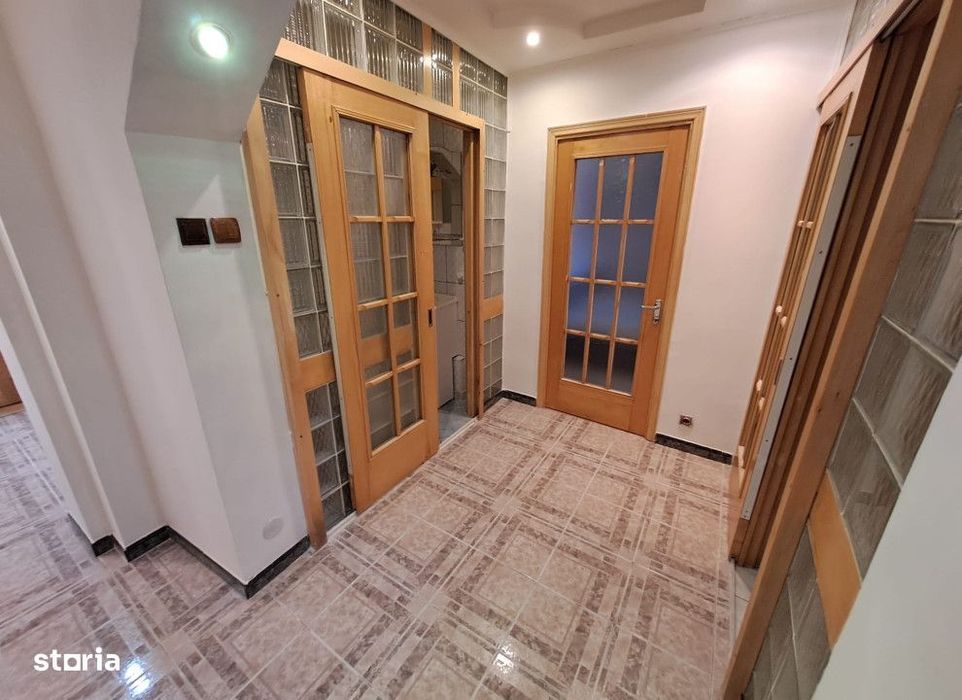 3 camere decomandat Pacurari Moara de foc 71 mp et. 3 Cod:161977