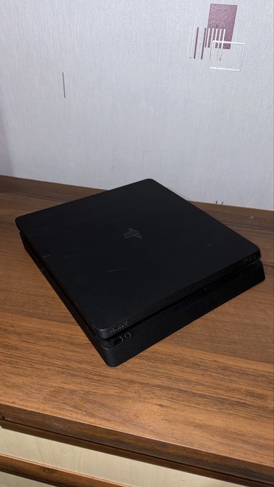 Продам Playstation 4 slim