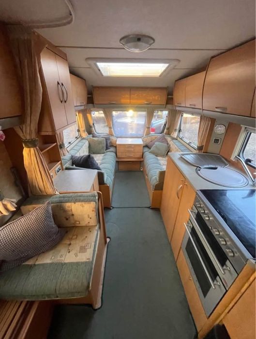 Продавам Swift Carisma 6 berth 2005 година в