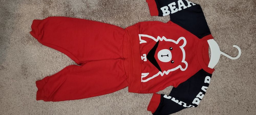 Set 2 compleuri cu 2 piese body cu pantalonasi bumbac+bluzița&pantalon