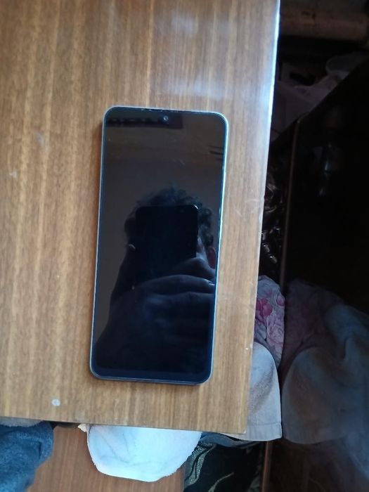 телефон POCO C71