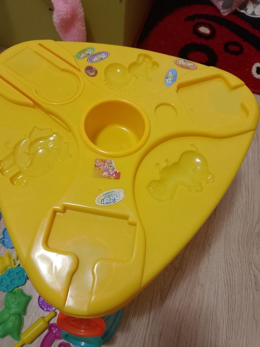 Măsuță pentru plastilina