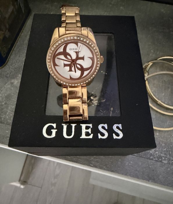 Ceas Guess pentru femei
