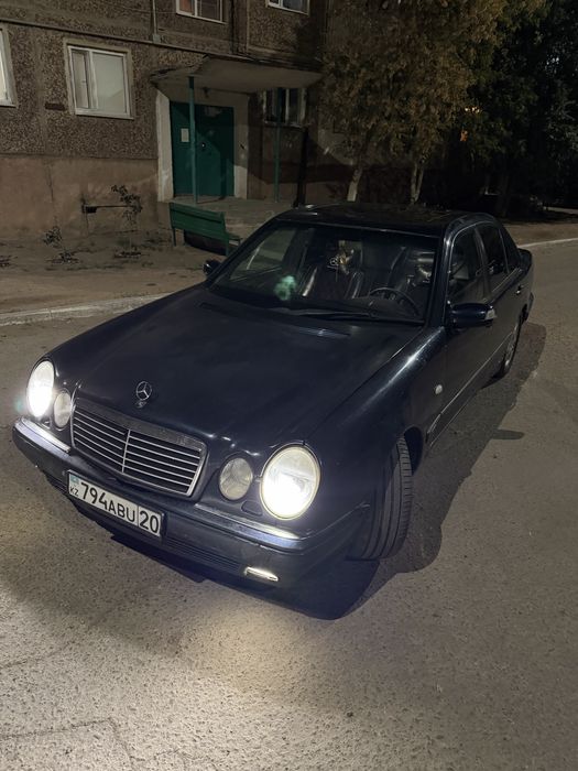 Mercedes-Benz E280 W210 2,8 автомат