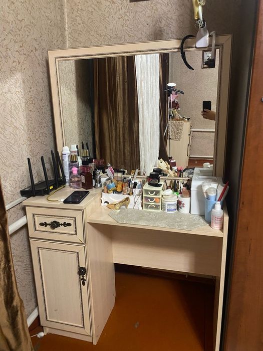 Продам спальный гарнитур