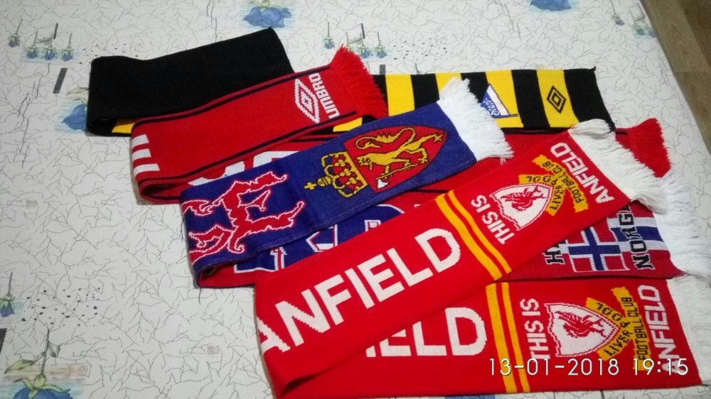 Футболни фен шалове и Angry Birds