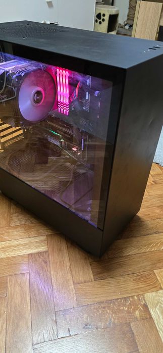 Геймърски компютър – отлично състояние Intel i5 12 ядра, 32GB Ram