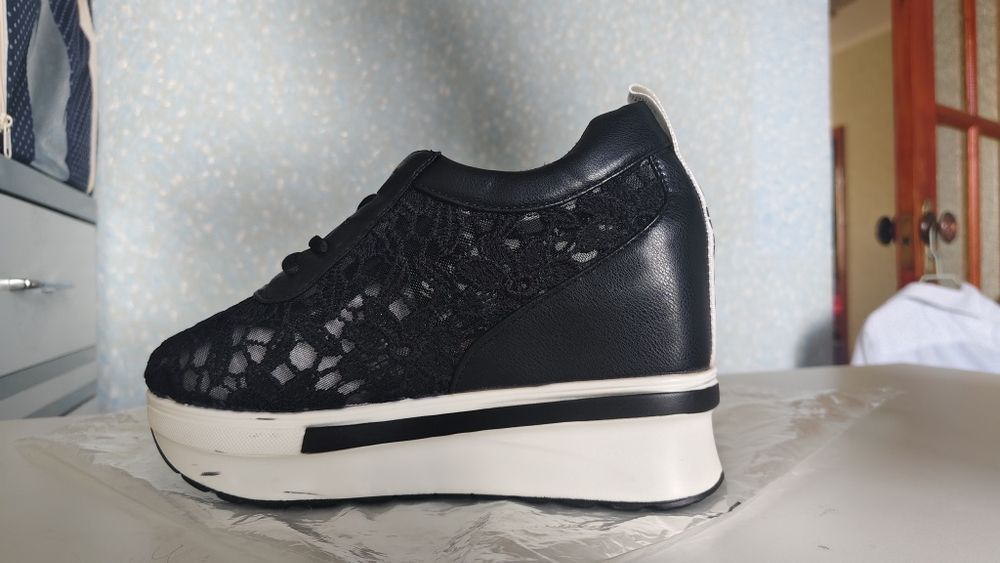 Кросовкий вечерный