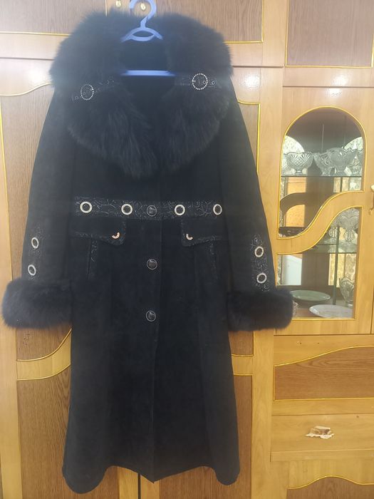 Дублёнка унча кийилмаган  2 марта кийилган сотилади янги тоза