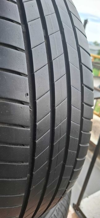 4бр. 215/65/17 Bridgestone 6.5mm грайфер, дот19г.Предлагаме монтаж +++