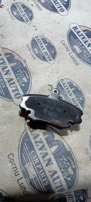 placute fata  dacia logan