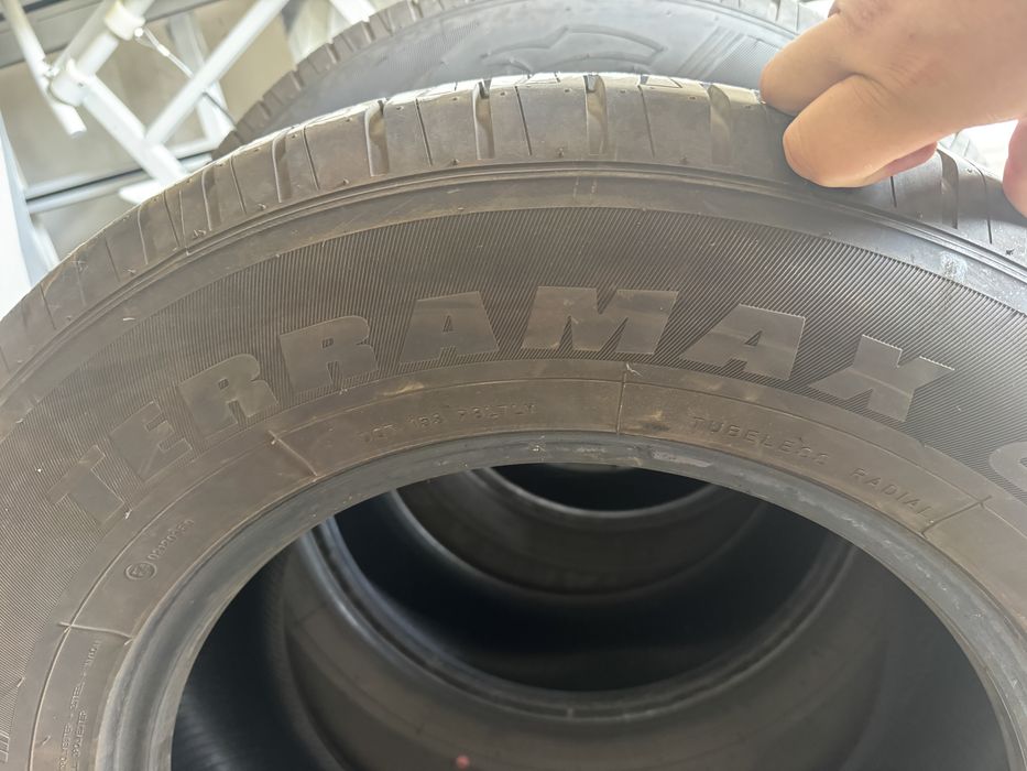 Продам резину 285/60/18 Sailun