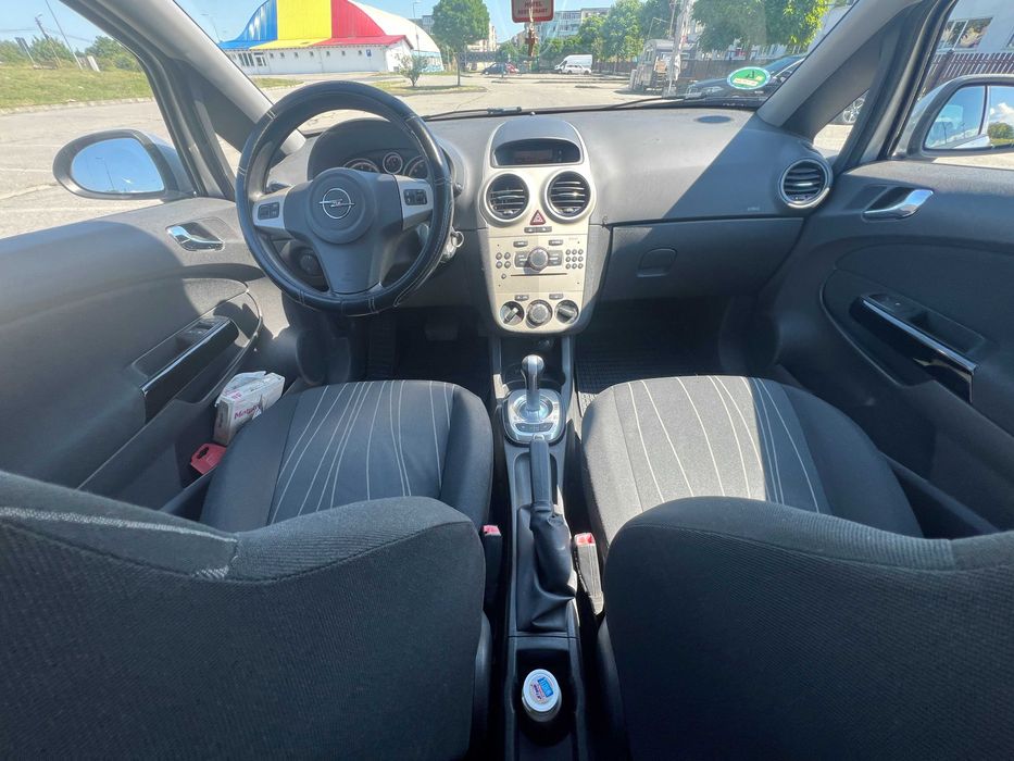 Opel Corsa D 1.2 Benzină–cutie automată Easytronic–107.000 km reali