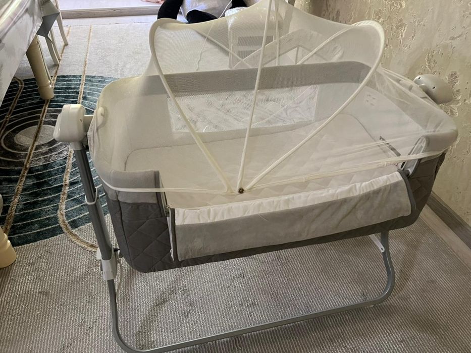 Продам кровать для новорождённых