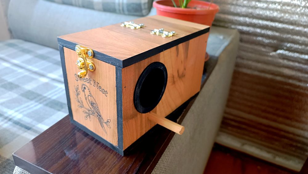 Гнездовой домик для попугаев