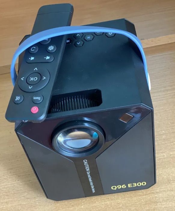 -10% Намаление!!! Smart Проектор Q96 E300, Домашно кино