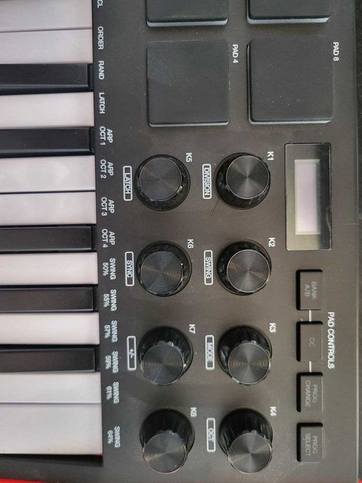 Akai MPK Mini MK3 25 Key Electronic Keyboard - Black/Red/White