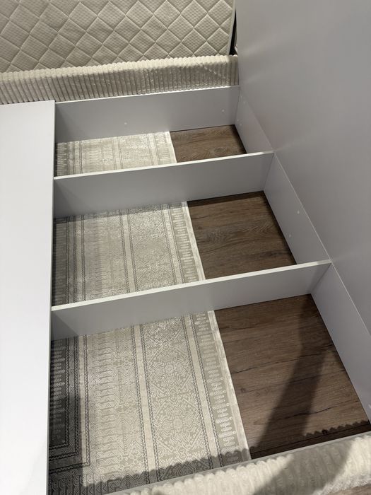 Кравать высшего качества, почти новая