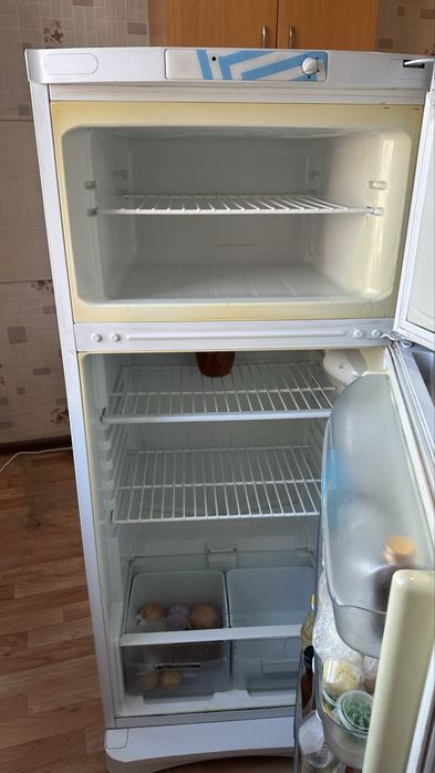 Продаю холодильник