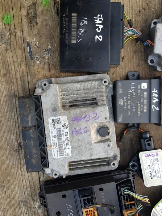Calculator motor,confort,control far xenon,senzor parcare skoda fabia2