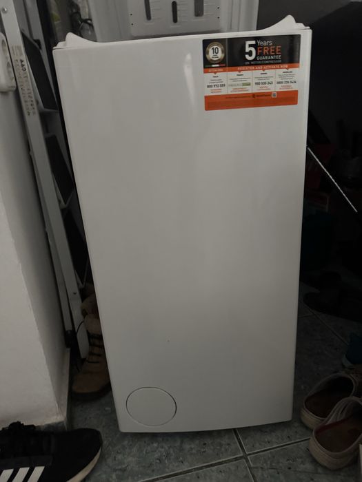 Masina de spalat rufe cu incarcare verticala Indesit