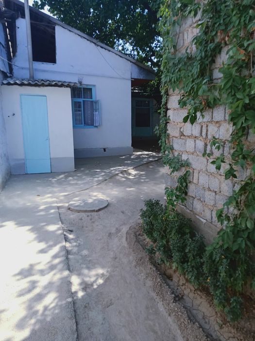 Uy sotiladi yunusobod da