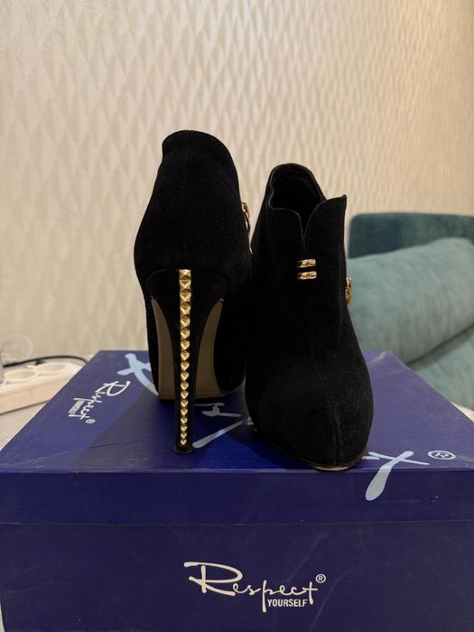 Продам полусапоги женские