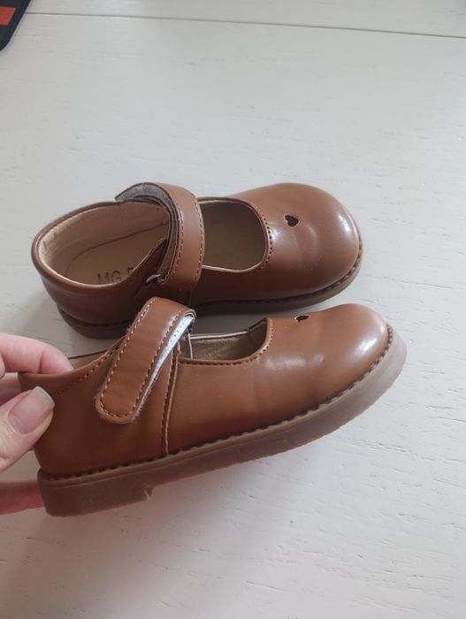 Продам туфельки.