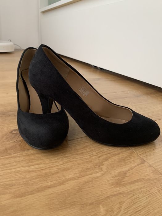 Обувки с ток