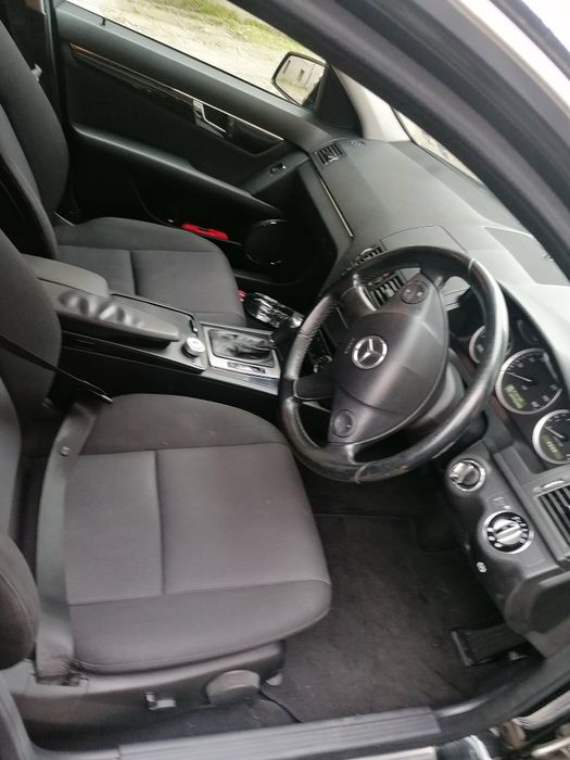 Mezcedes    С200