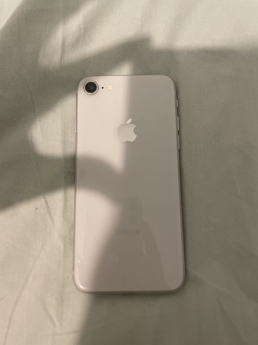 iPhone 8 64 гигабайта
