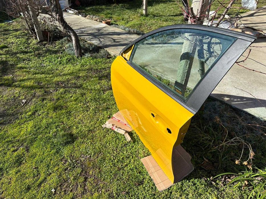 Предна лява врата от Пежо 208 2022