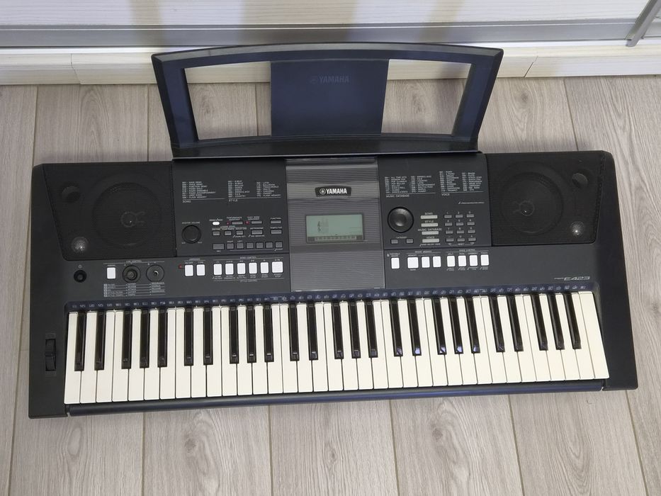Yamaha PSR-E423.