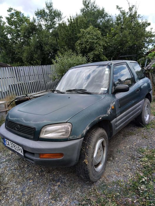 Продавам Toyota RAV4