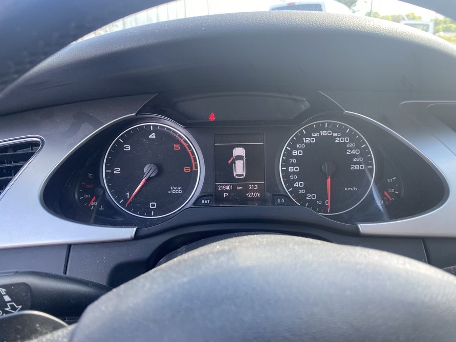 Audi A4 b8 автомат 2.0Tdi 143к.с на ЧАСТИ Ауди