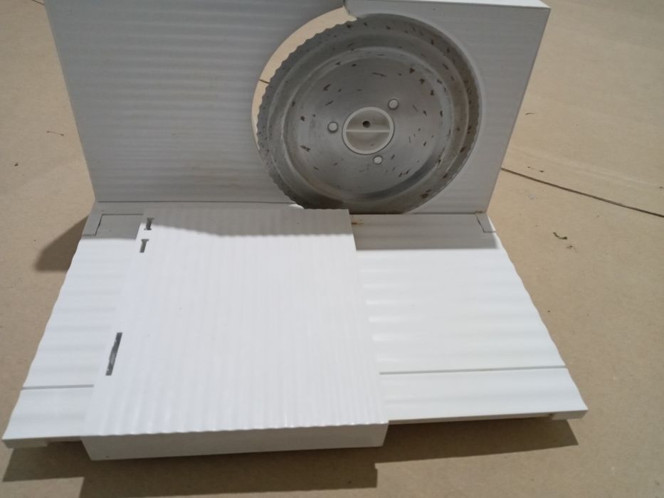 Колбасарезка янги Россиядан олиб келинган