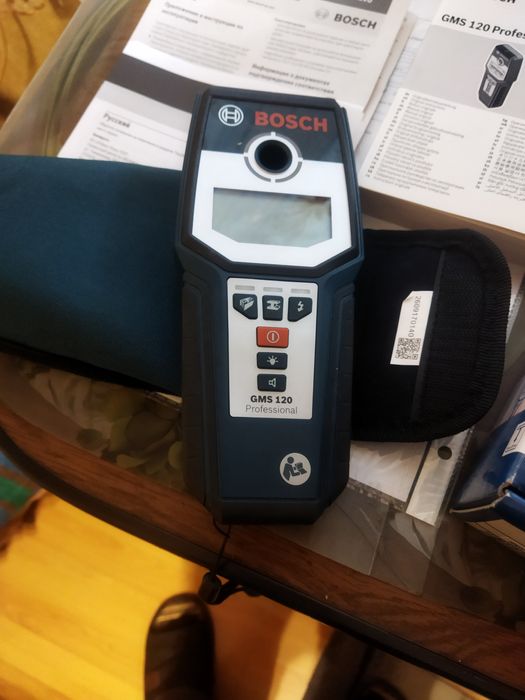 Продам детектор скрытой проводки Bosch