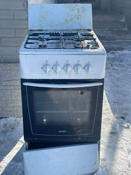 Продам газ плиту