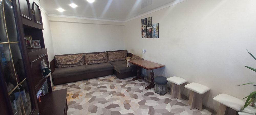 Продается  2 комнатная квартира