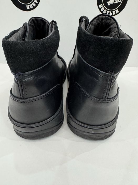 Сникърси от естествена кожа KAMMI .Номер 41