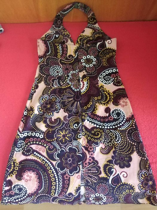 Рокли различни материи и цветове размери М и S