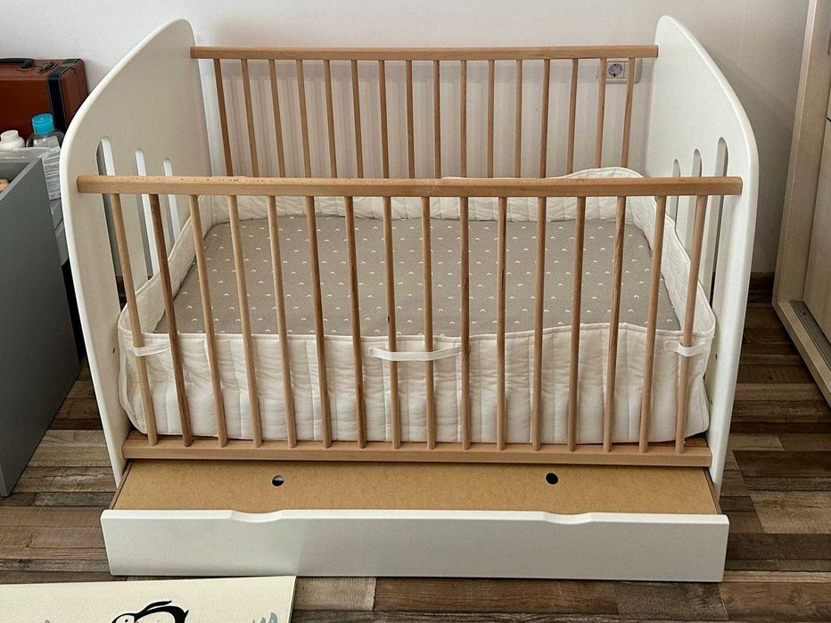 Patut bebe Primii pasi cu sertar, saltea cocos, protectie si asternuturi Ikea