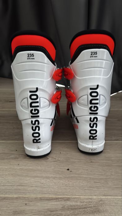 Ски и ски обувки Rossignol