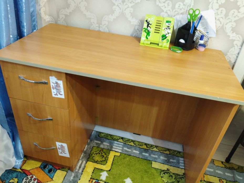 Стол ученический