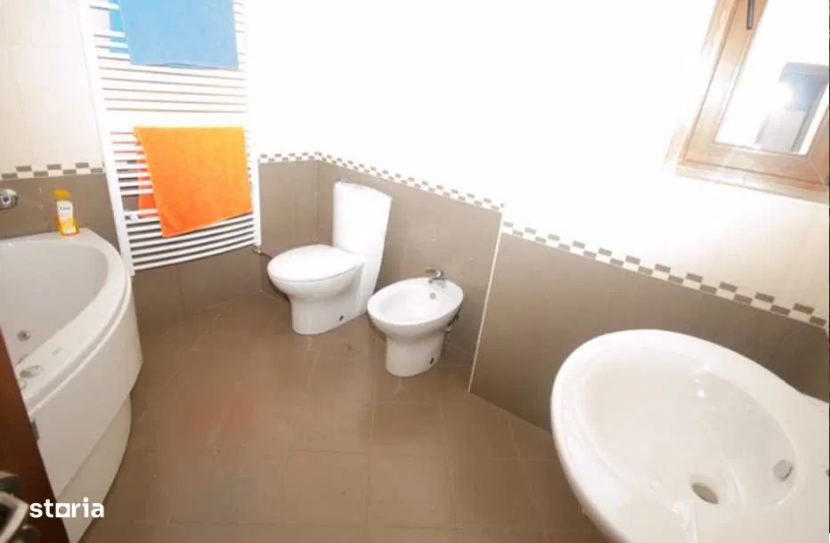 Pipera: Vila duplex cu 6 camere, ansamblu rezidential exclusivist